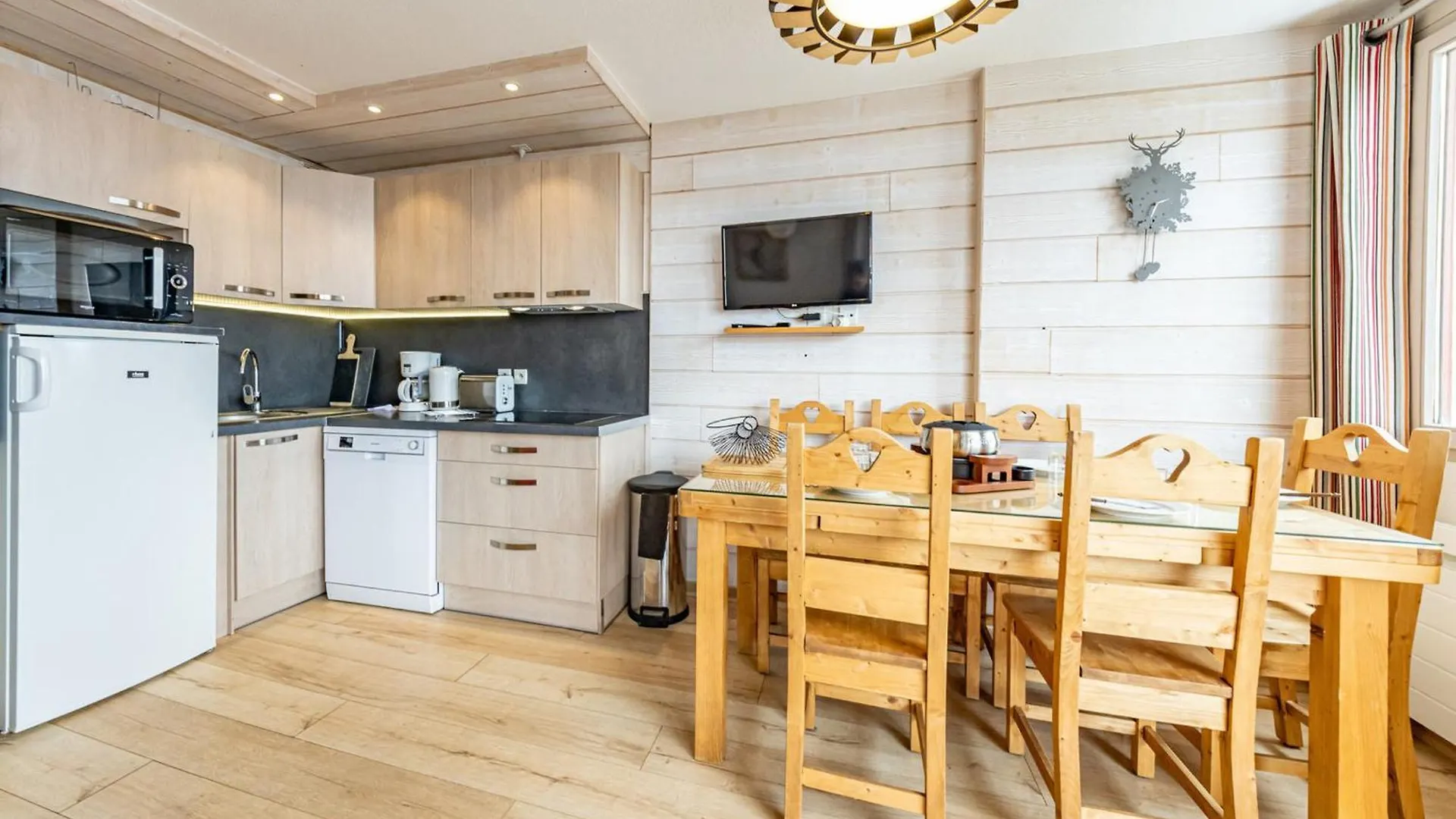 Appartement Moderne 6 Pers Avec Balcon, Proche Pistes Et Commerces - Fr-1-807-76 Saint-François-Longchamp Apartamento